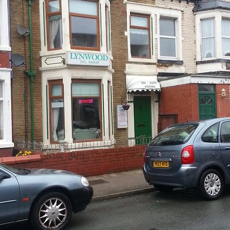 Lynwood Bed & Breakfast Blackpool Exterior photo