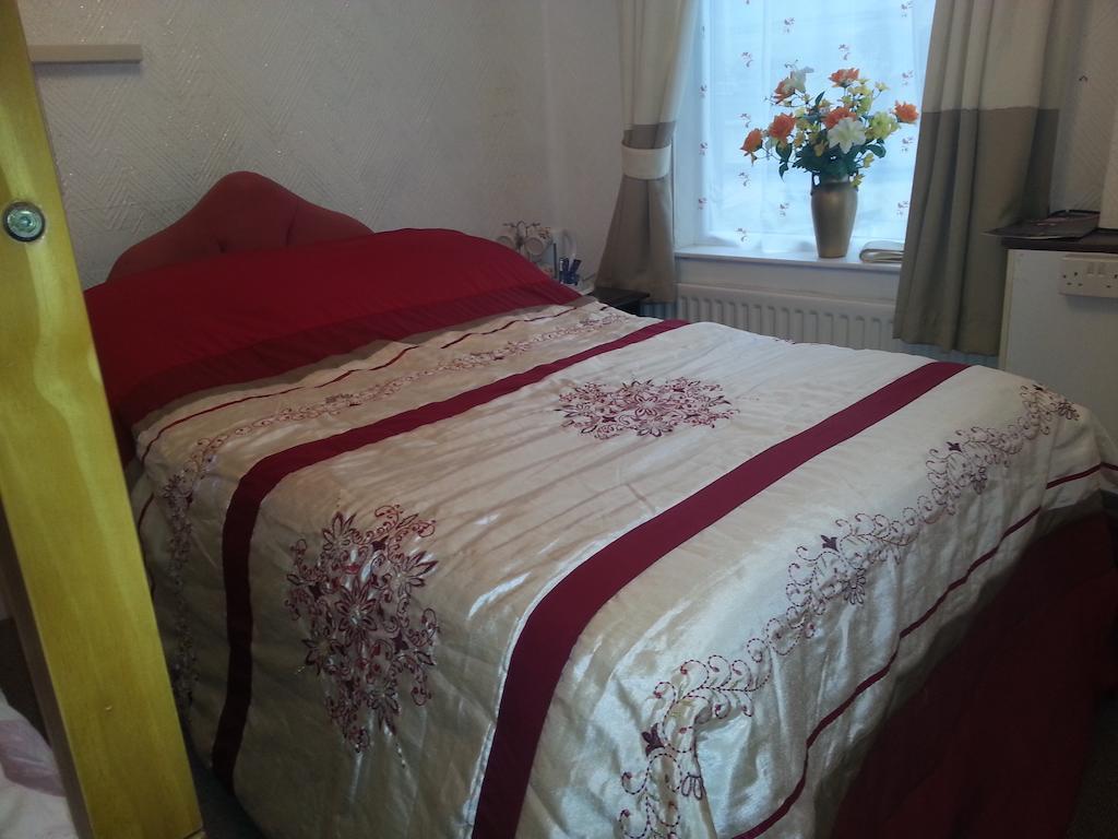 Lynwood Bed & Breakfast Blackpool Room photo